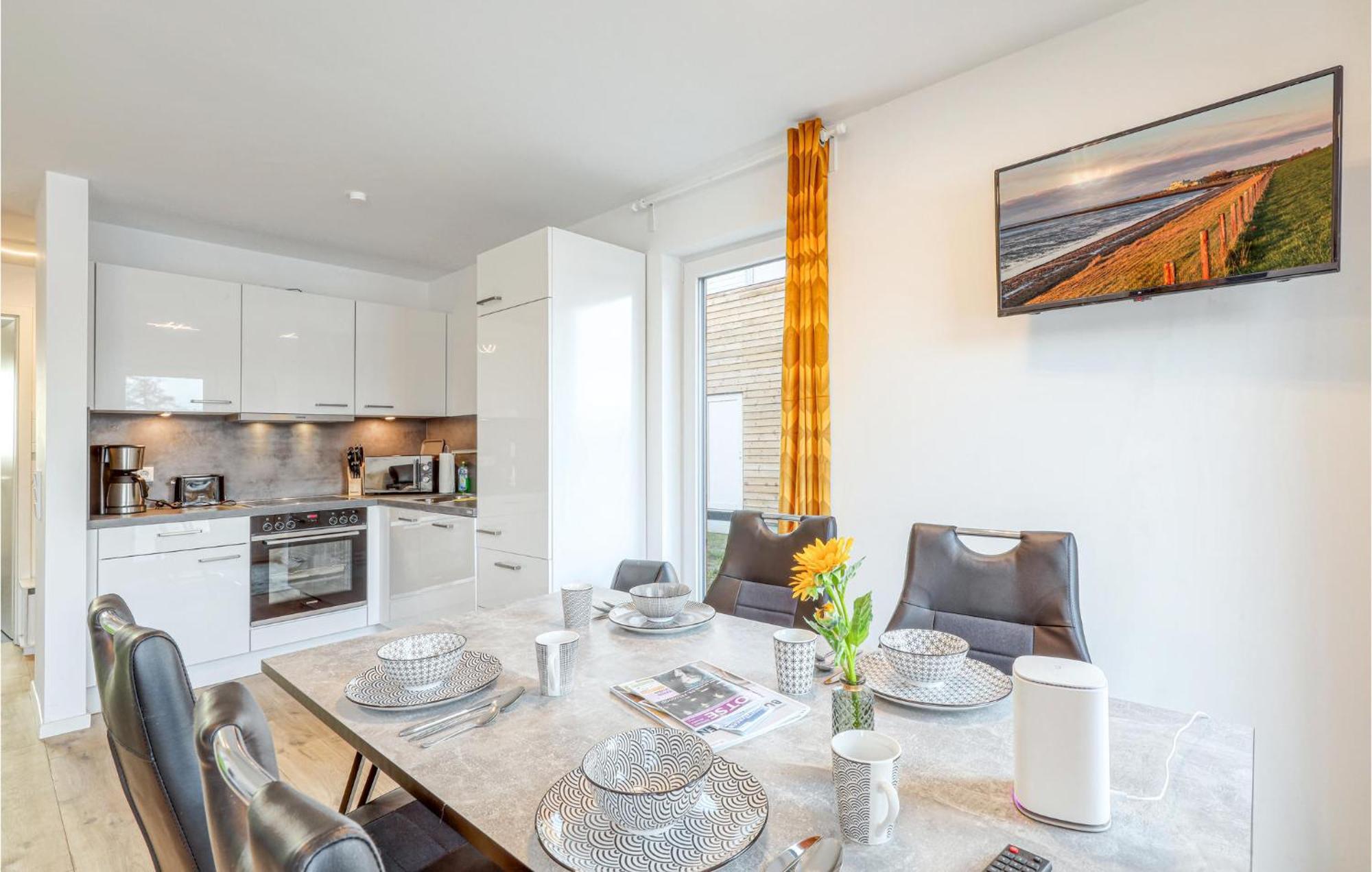 Nice Home In Tossens With Kitchen エクステリア 写真