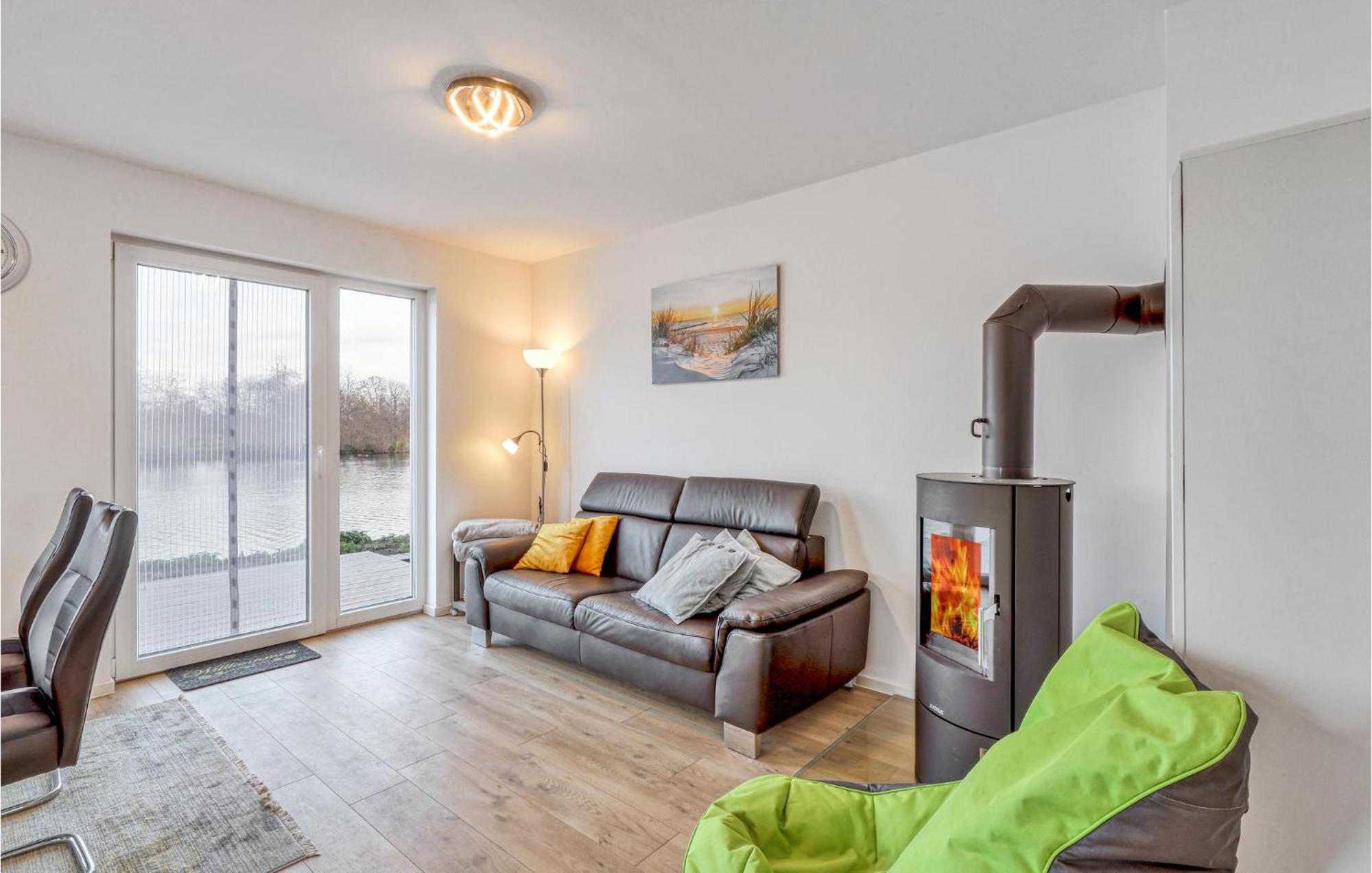 Nice Home In Tossens With Kitchen エクステリア 写真