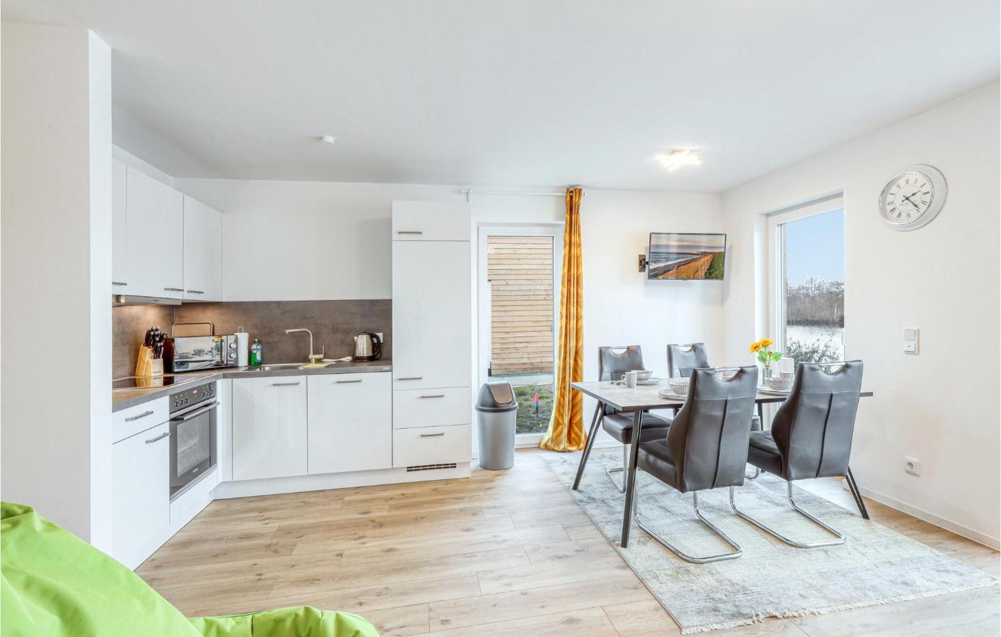 Nice Home In Tossens With Kitchen エクステリア 写真